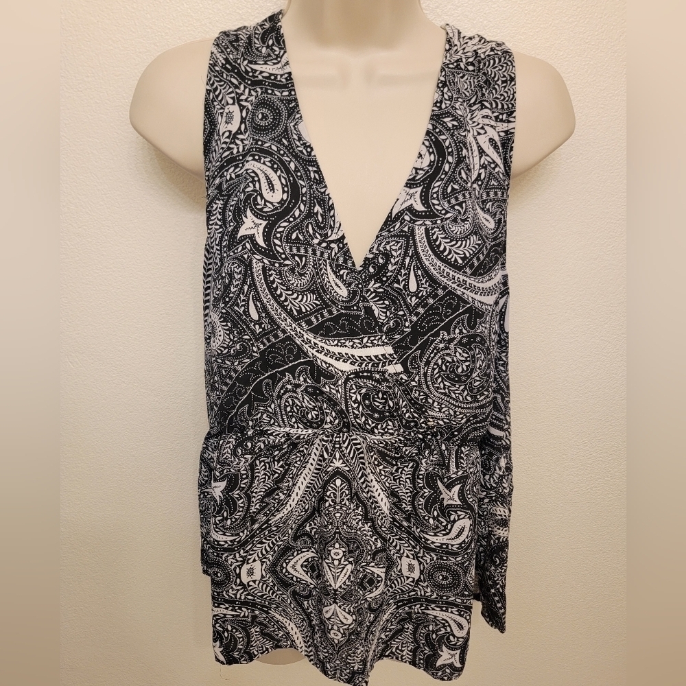 EUC Loft Sleeveless Paisley Blouse